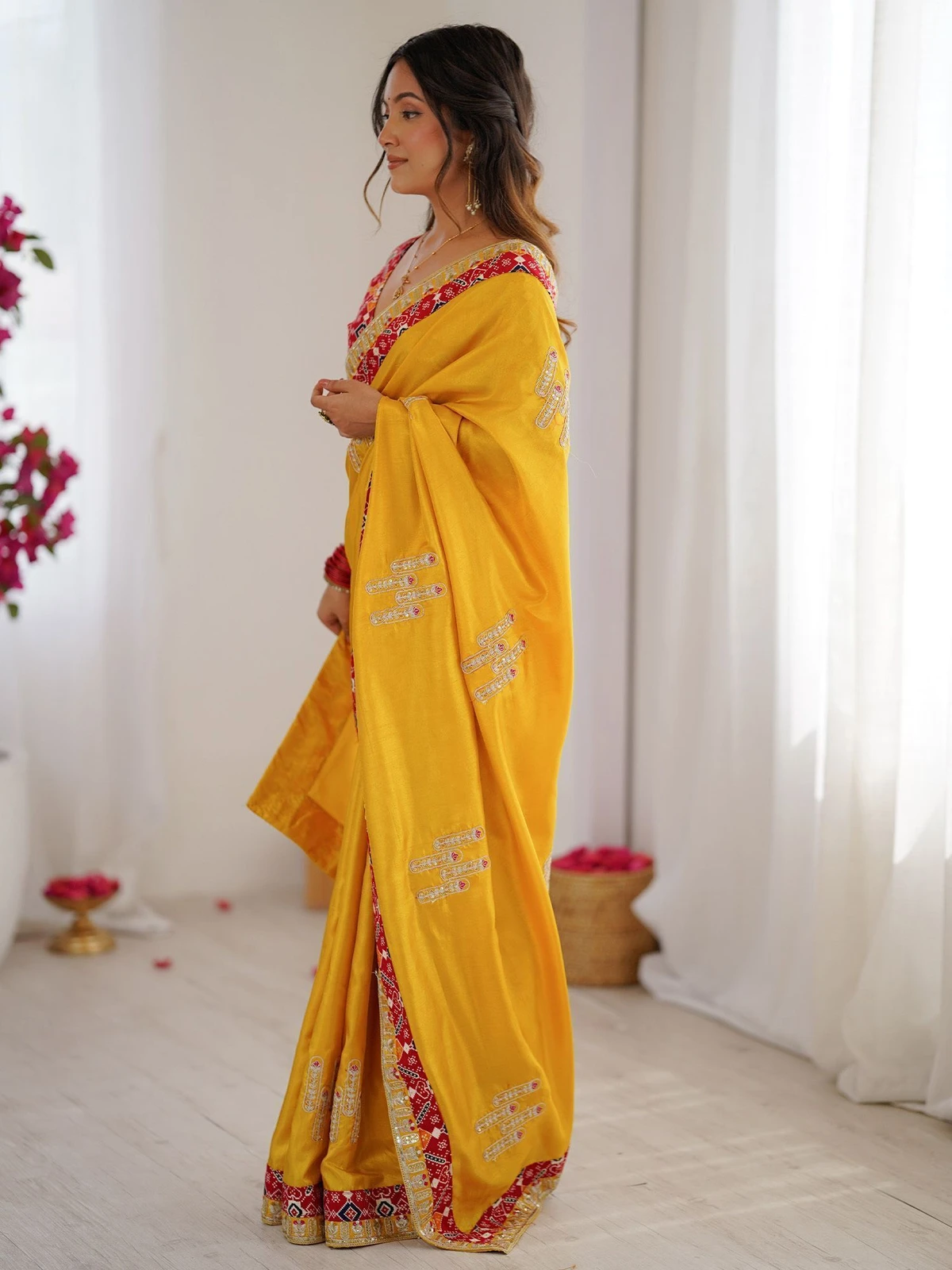 Tasrika Woven Bollywood Silk Blend Saree (Yellow)
