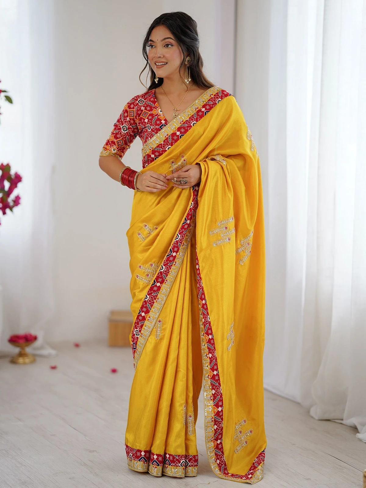 Tasrika Woven Bollywood Silk Blend Saree (Yellow)