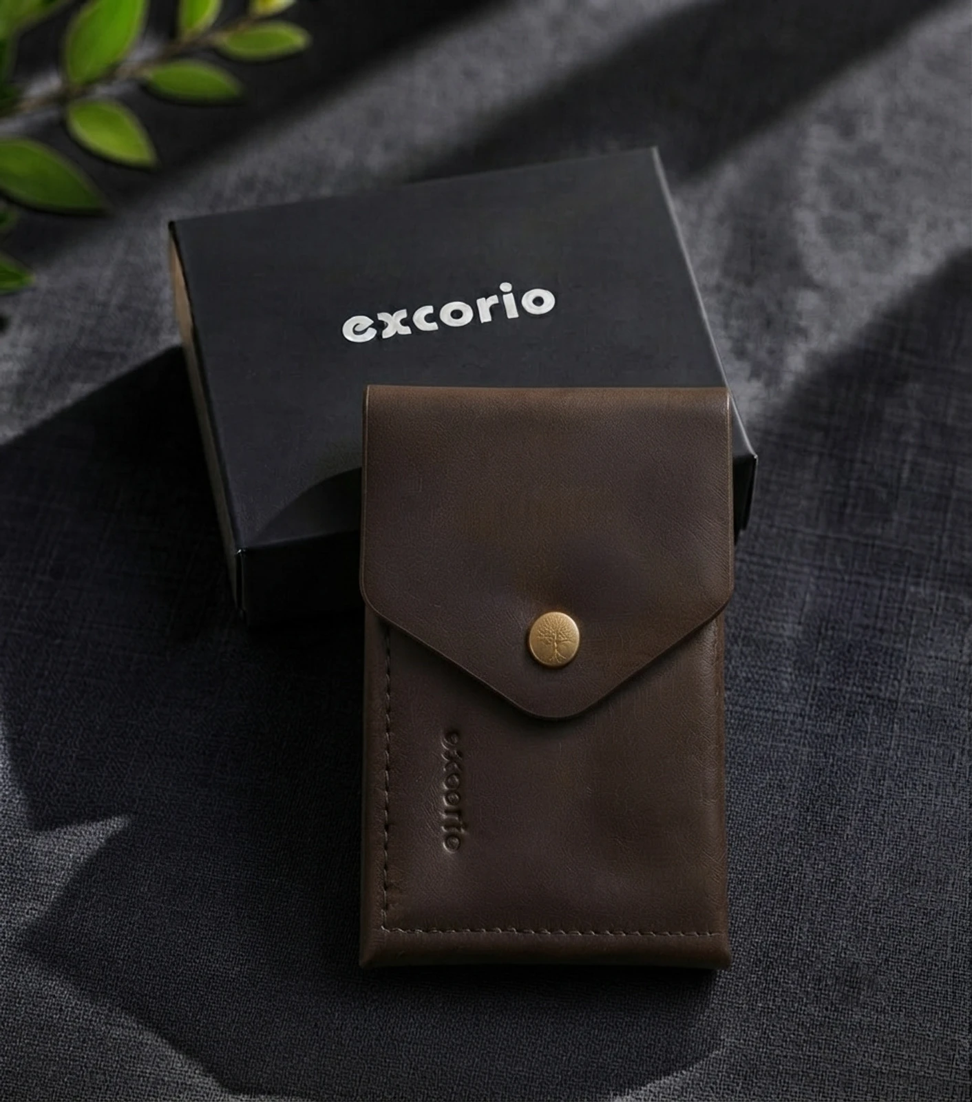 eXcorio Men Trendy, Travel, Casual Brown Genuine Leather Wallet (6 Card Slots)
