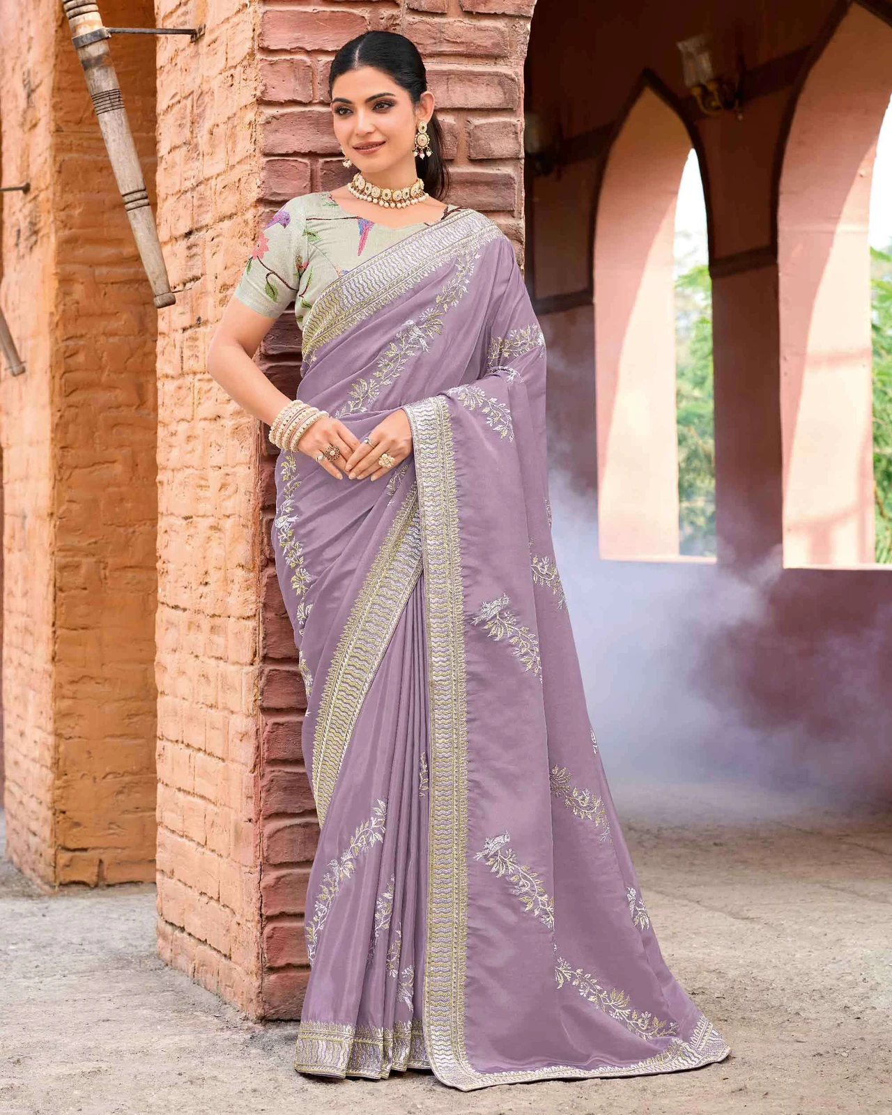 Laxmipati sarees Embroidered Bollywood Silk Blend Saree (Purple)