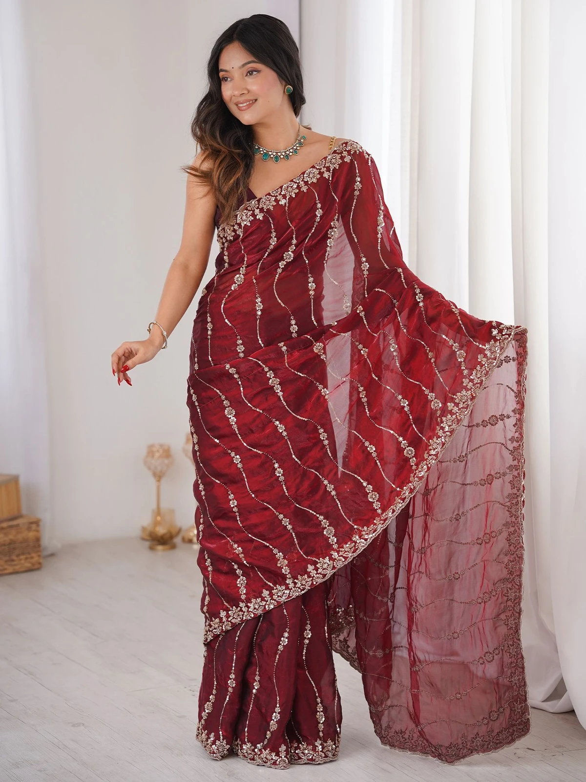 Sareemall Embellished Bollywood Satin Saree (Maroon)