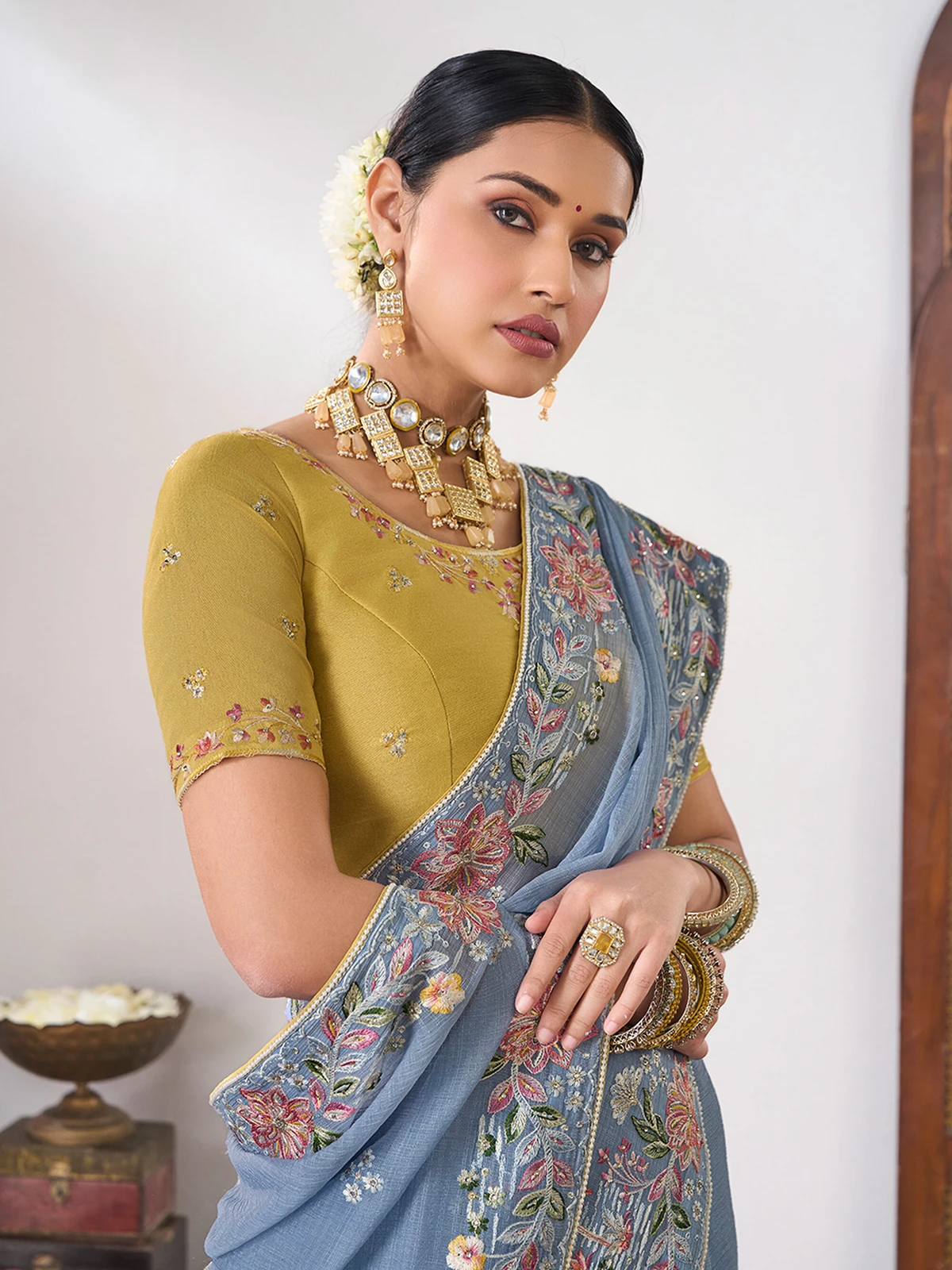 Laxmipati sarees Embroidered, Floral Print Bollywood Chiffon Saree (Blue)