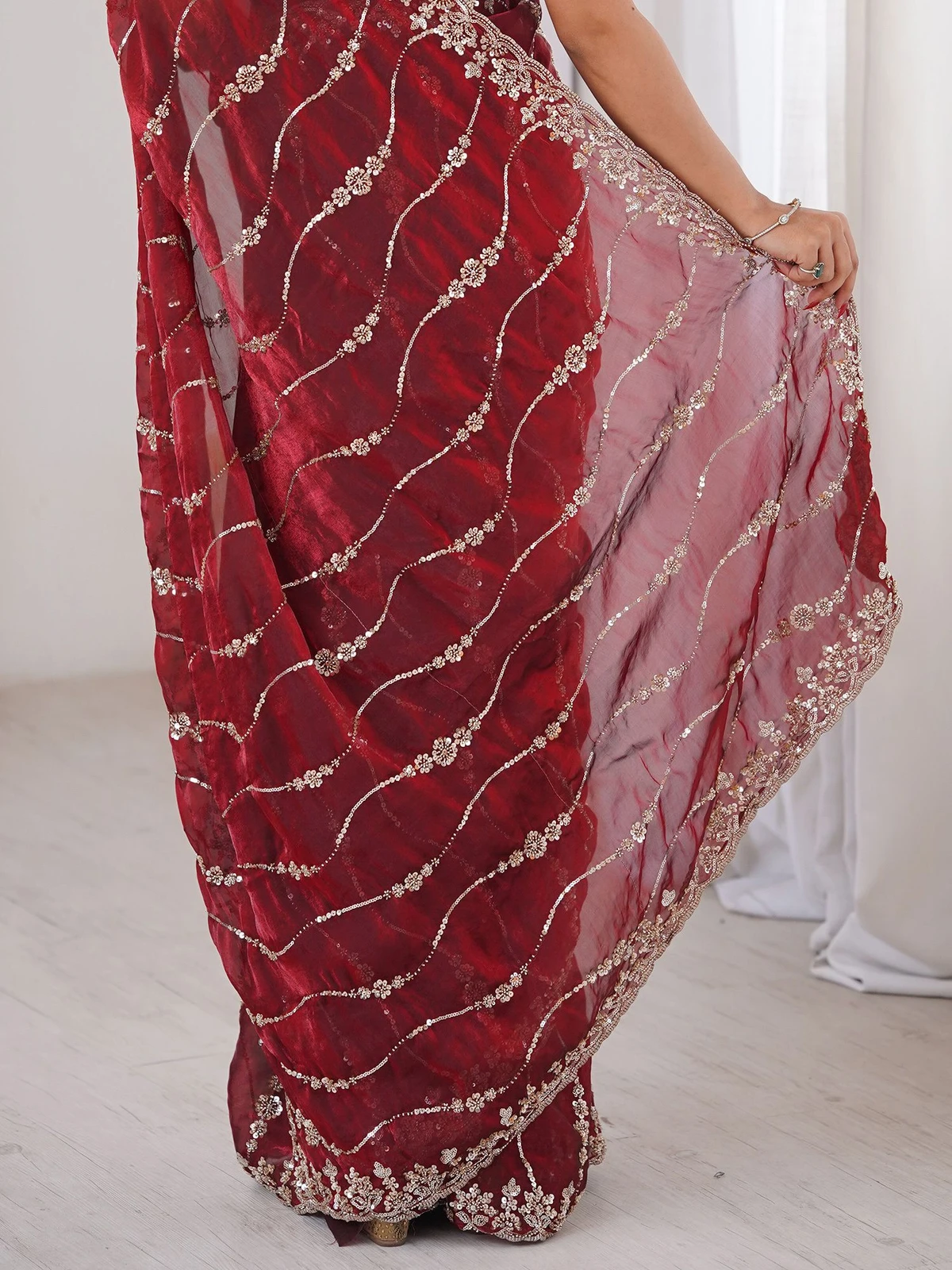 Sareemall Embellished Bollywood Satin Saree (Maroon)