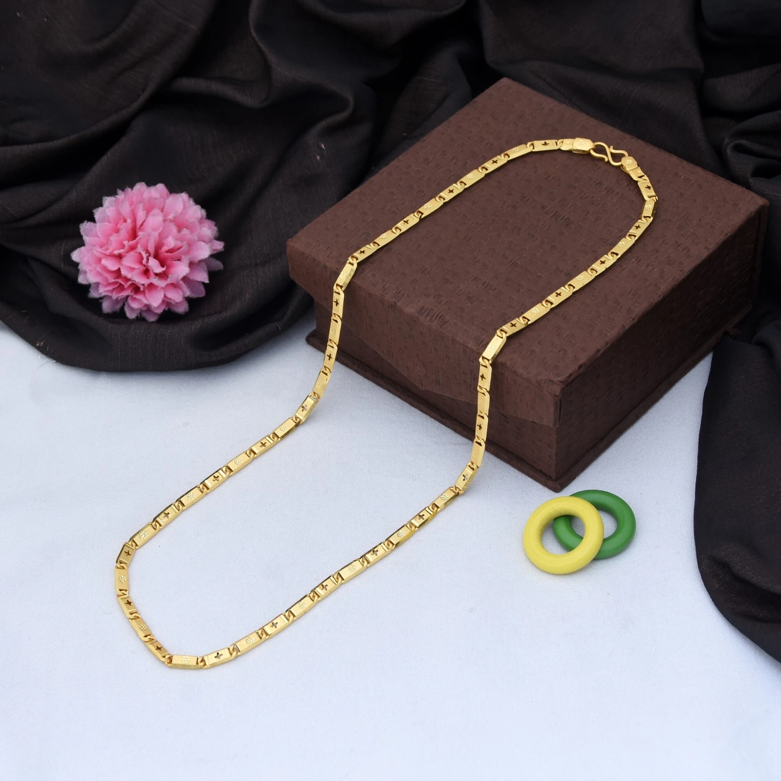 SONI FASHION 20 Inch Prominent Nawabi Style Gold-plated Plated Brass Chain